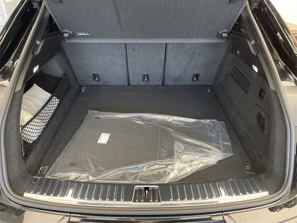 2025 Porsche Cayenne Base