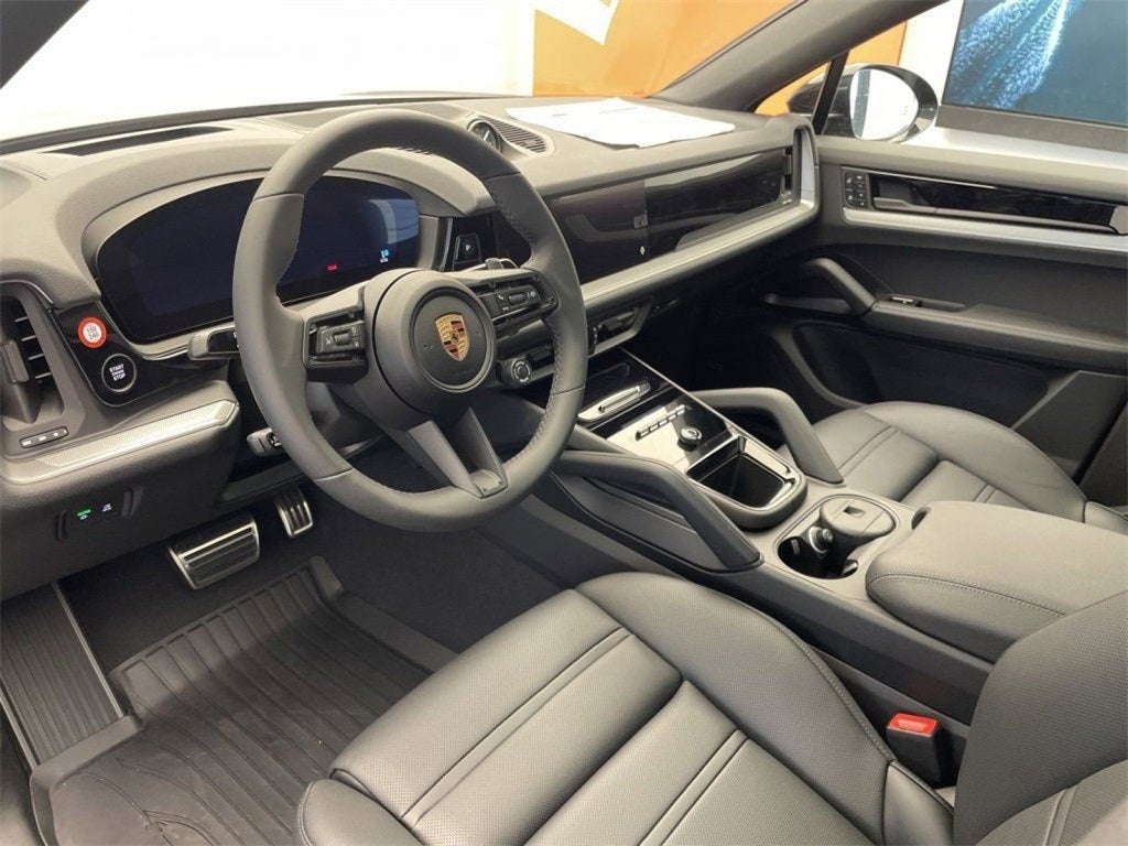 2025 Porsche Cayenne Base