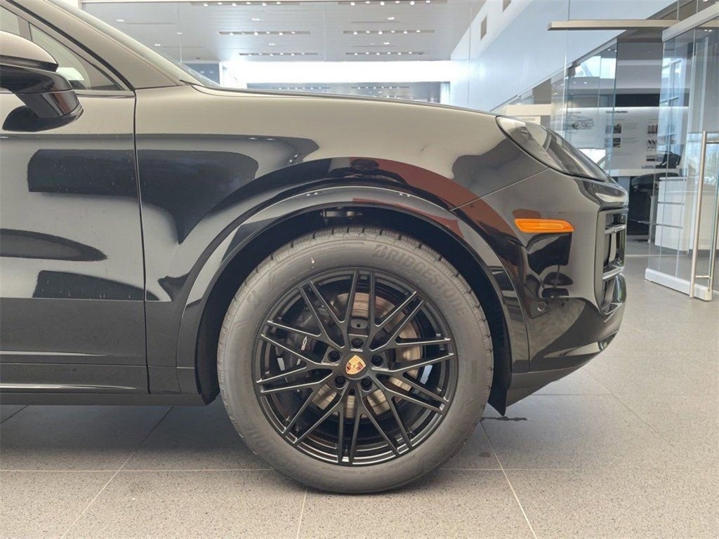 2025 Porsche Cayenne Base