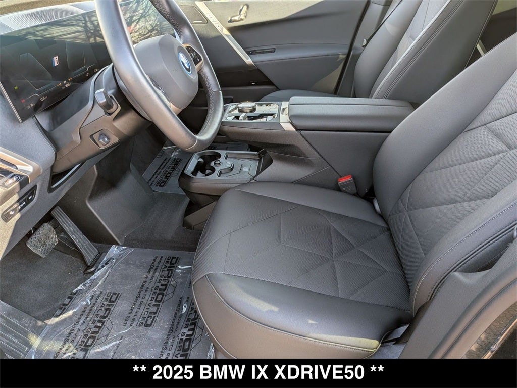 2025 BMW iX xDrive50