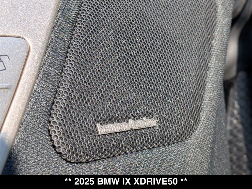 2025 BMW iX xDrive50