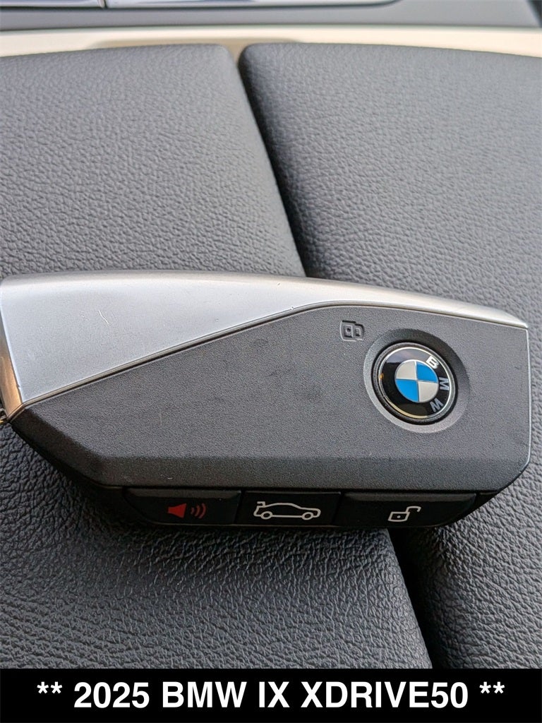 2025 BMW iX xDrive50