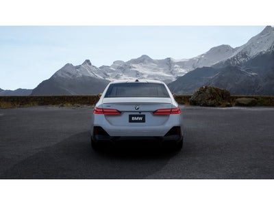 2027 BMW 550e 550e xDrive