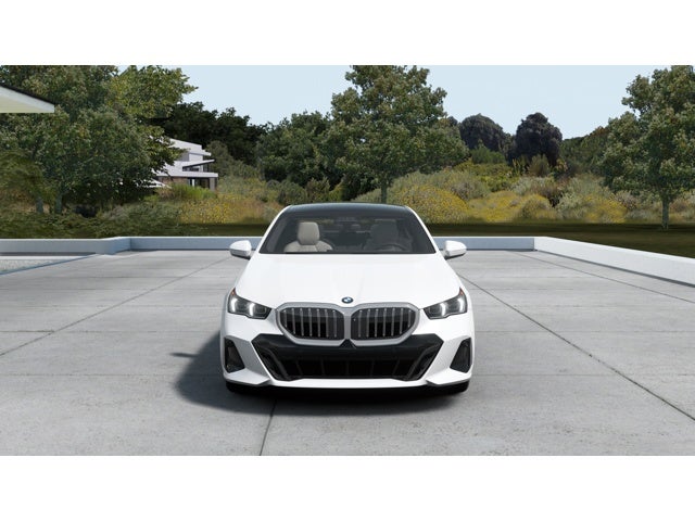 2027 BMW 550e 550e xDrive