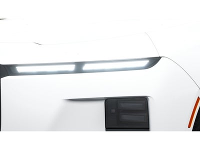 2027 BMW 740i Base